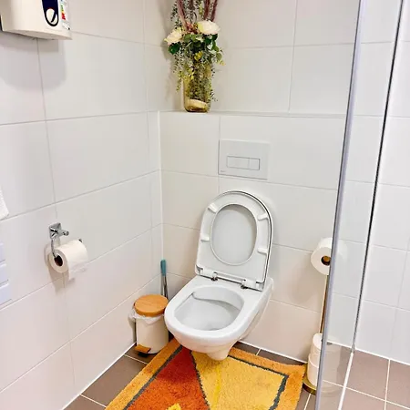 Direkt An Der Sbahn - Dus Messe Und Flughafen Gut Erreichbar Apartment Duisburg