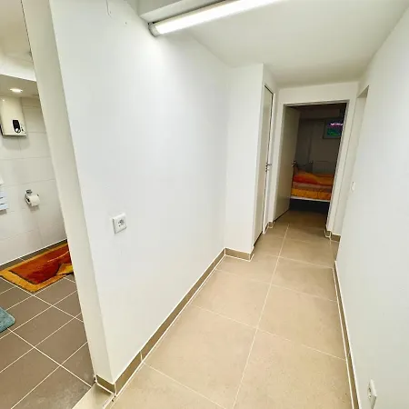 Apartment Direkt An Der Sbahn - Dus Messe Und Flughafen Gut Erreichbar