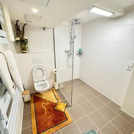Direkt An Der Sbahn - Dus Messe Und Flughafen Gut Erreichbar Apartment *
